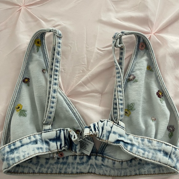 crop top - Picture 3 of 3